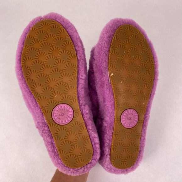 UGG Fluff Yeah Slide Sandals in Berry Pink 7 - Picture 6 of 6